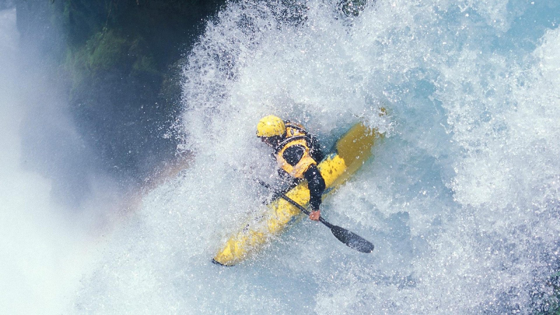 经典“巅峰对决”重温：那些永远令人心动的比赛记忆，巅峰对决的下一句